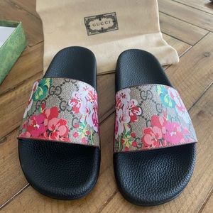 Gucci bloom slides size 39